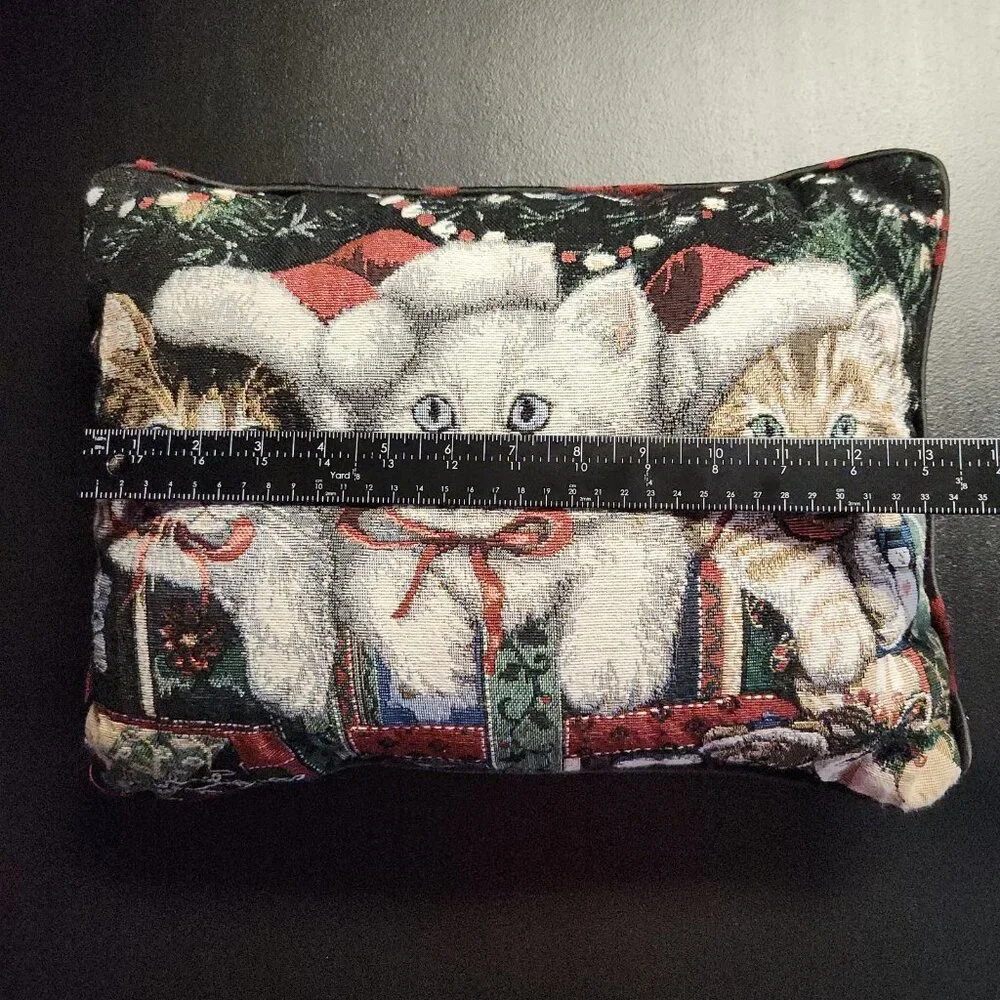Needlepoint‎ Tapestry Christmas Throw Pillow Cats Kitten Presents W/Bows on Back